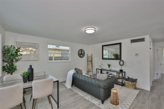 Photo - 2028 N Betty Ln