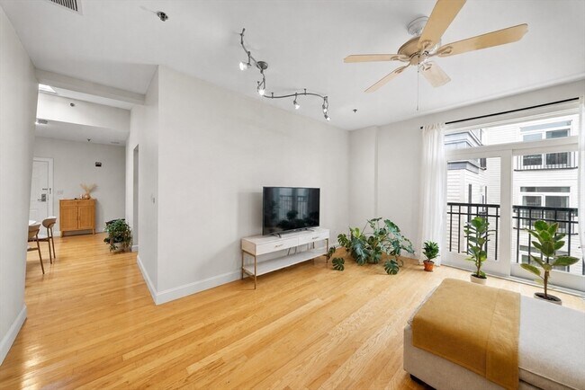 Photo - 1723 Washington St Unit 505