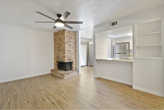 Photo - 1620 N Wilmot Rd Unit q402