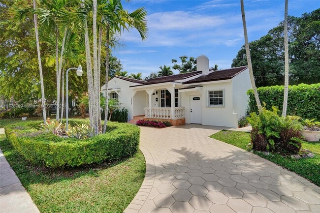 2454 SW 23rd Ter