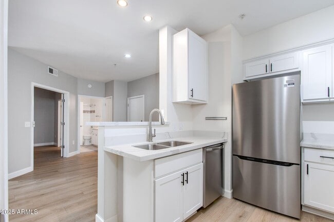 Photo - 1701 E Colter St Unit 218