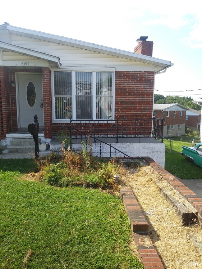 6911 German Hill Rd Townhome Townhome Rental in Dundalk MD