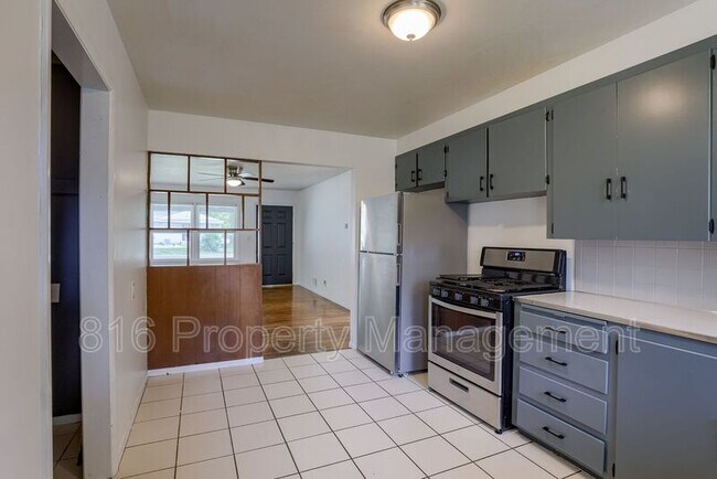 Photo - 607 SE 4th St Unit 1/2