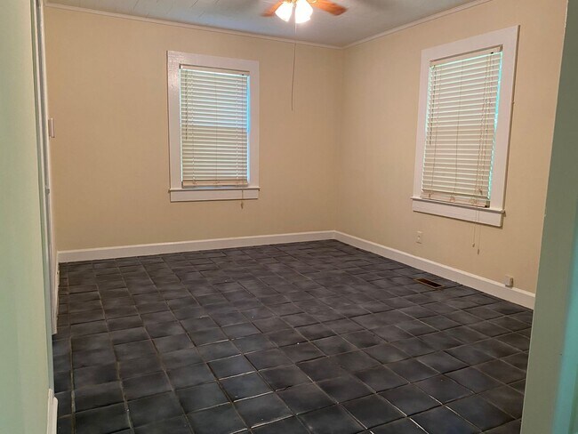 Photo - 420 E Covington St