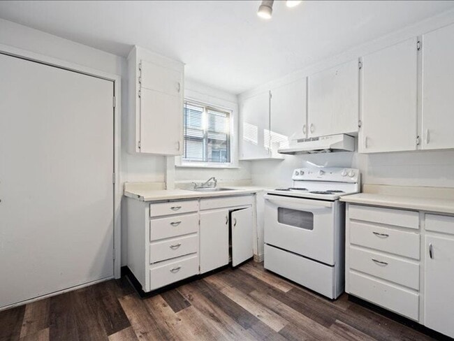 Photo - 928 W Ruby St Unit C