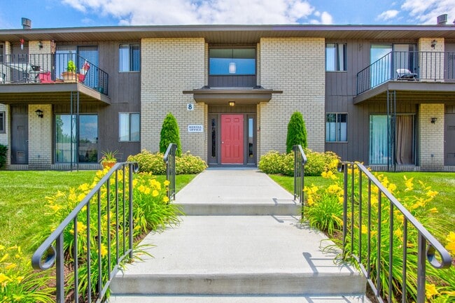 Building Photo - Rolling Ridge Rental