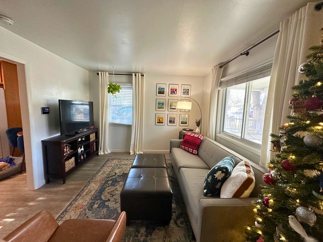 Photo - 2620 S Julian St