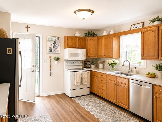 Photo - 251 West St