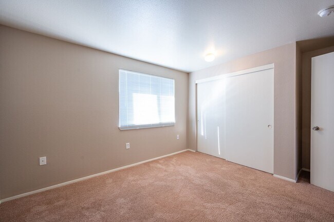 Photo - Springbrook Apartments
