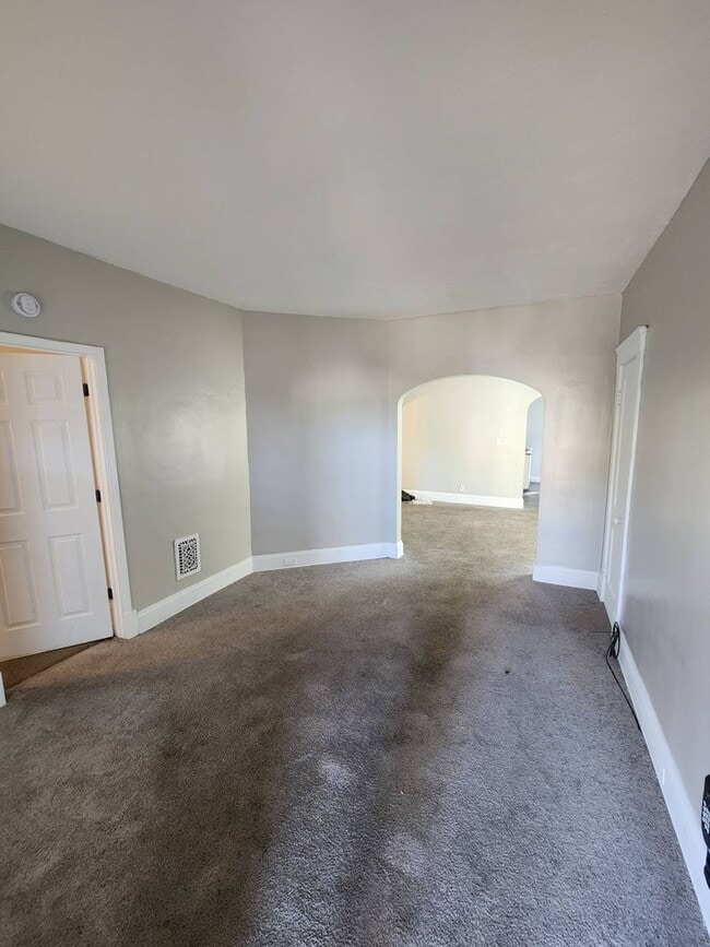 Photo - 880 Stevenson Rd Unit Down