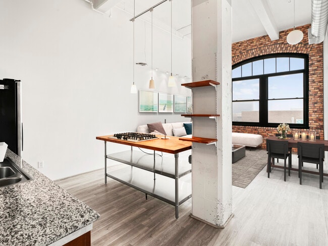 Photo - 163 W 200 S Unidad 504