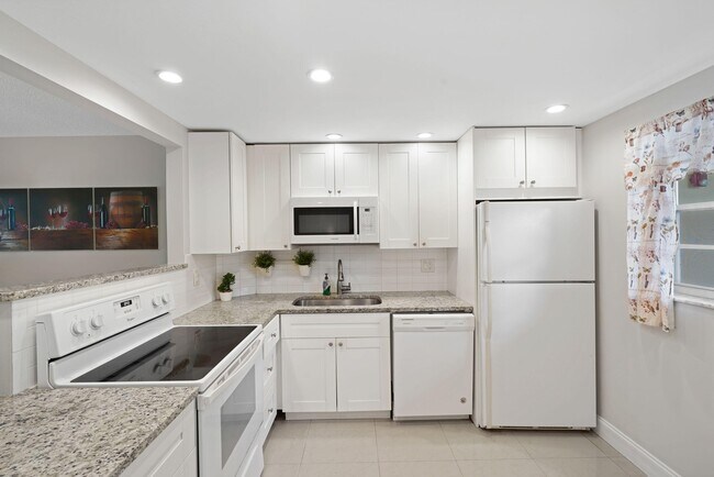 Photo - 100 Berkley Rd Unidad 109