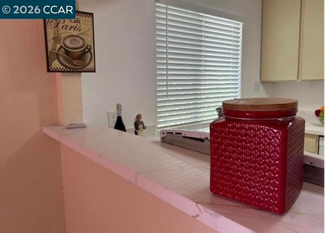 Photo - 1924 Almond Ave