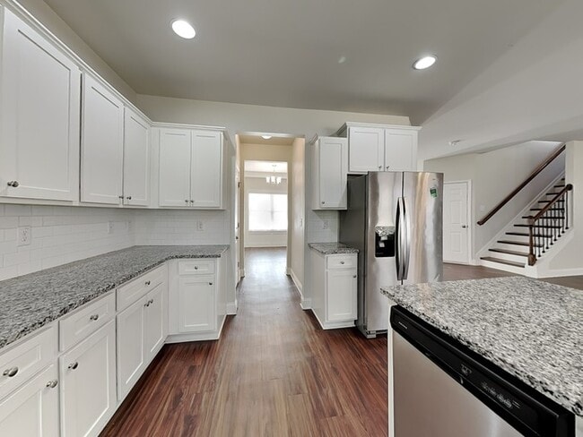 Photo - 110 Obsidian Way