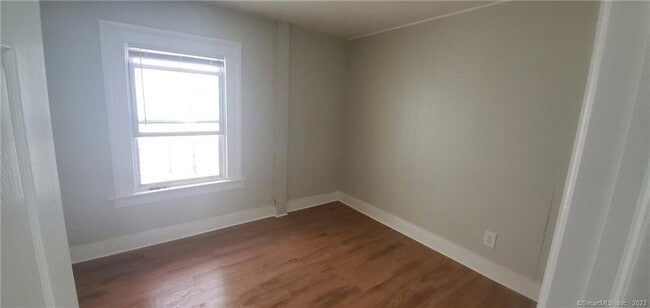 Photo - 641 Ferry St