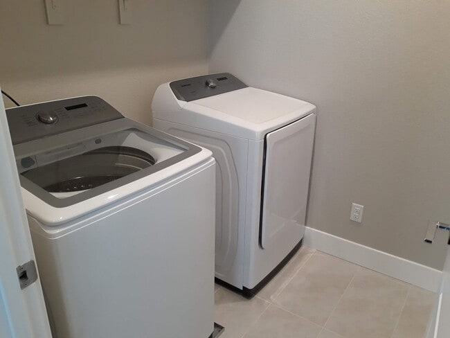 Photo - 3285 Falcon Ct