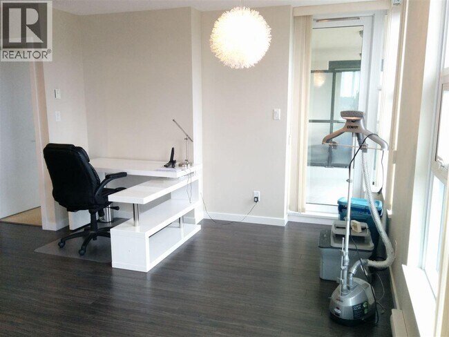 2200 Douglas Rd Unit 20fl