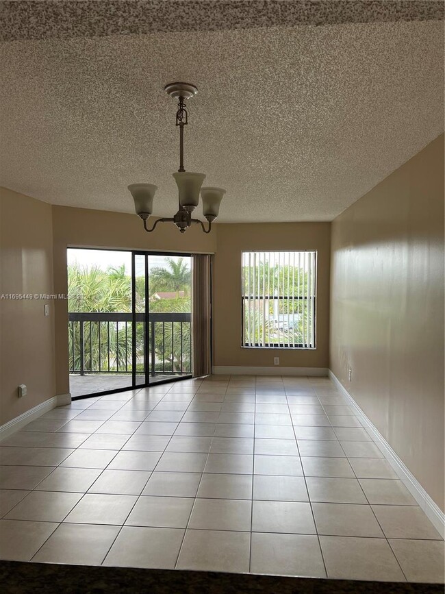 Photo - 8810 SW 132nd Pl Condominio Unidad 407DN