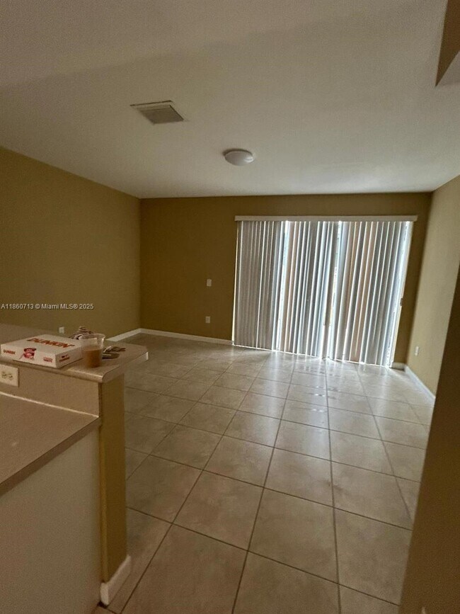 Photo - 152 SE 29th Ave Unit 6