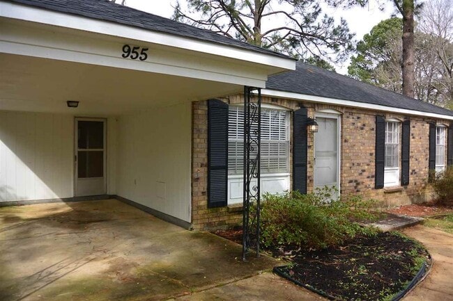 955 Poplar Leaf Rd