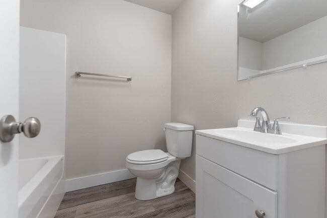 Photo - 1358 N Porter Rd Unit 2