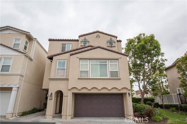 Building Photo - 2889 Plaza del Amo