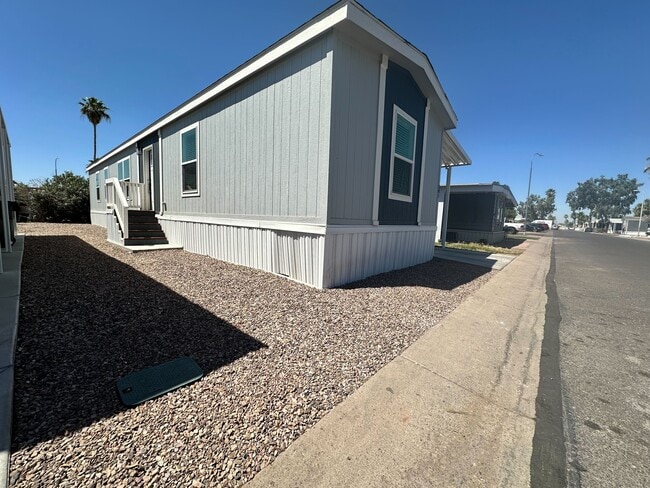 Photo - 2060 N Center St