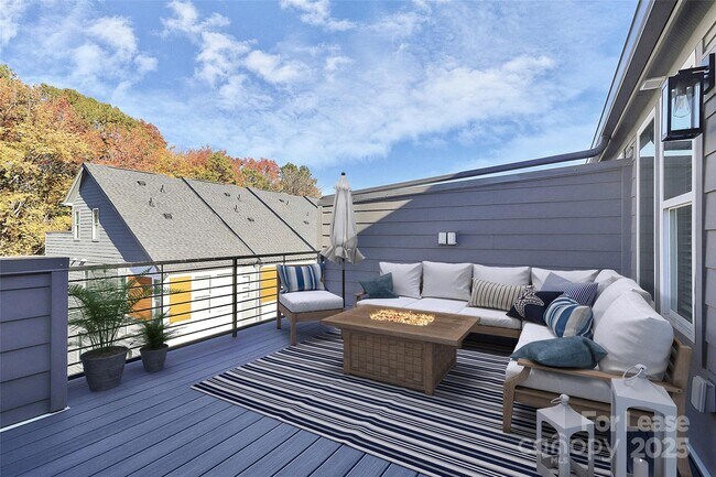 Photo - 338 E Cama St