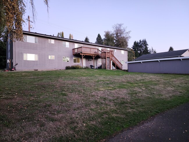 Back yard - 101 Spencer Creek Rd Unit A