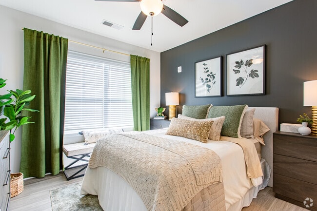 2BR, 2BA - 1,227 SF - Bedroom - West Park