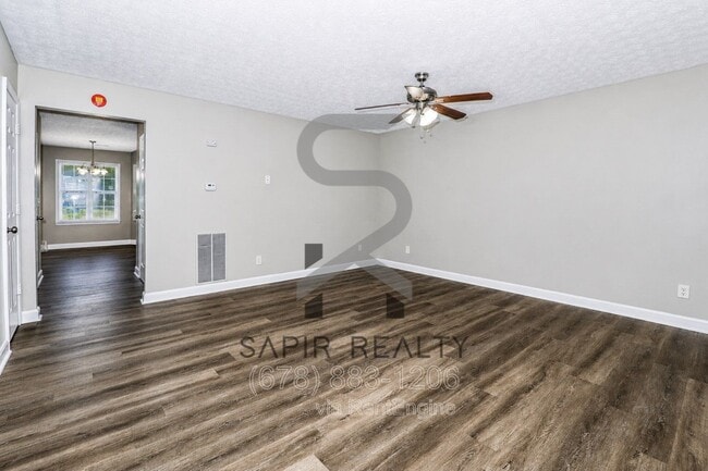 Photo - 5791 Strathmoor Manor Cir