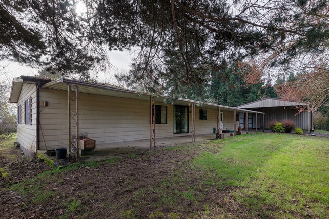 Building Photo - 58711 Louie Ct