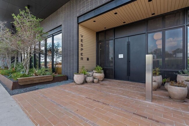 Building Photo - 84 East Ave Unit 3404 Rental