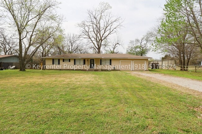 Photo - 3 Bed | 2.5 Bath in Oologah!