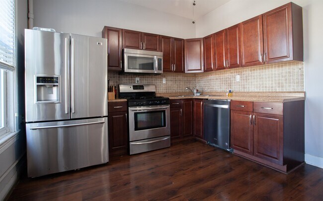 Photo - 18 Howard Pl Unit 2