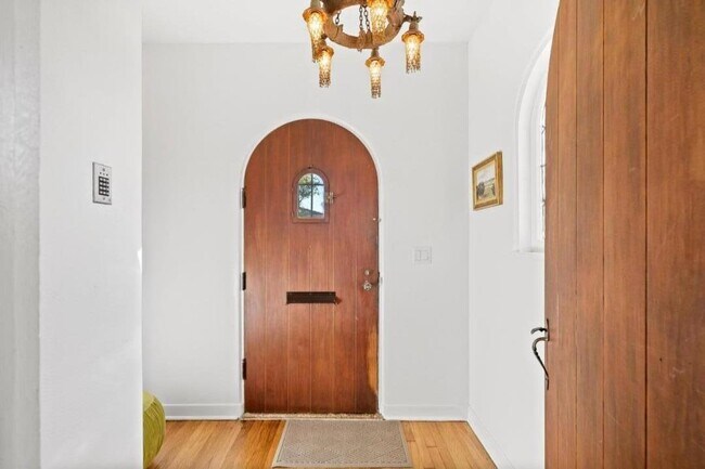 Photo - 928 Walnut Ave