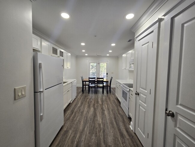 Photo - 490 S Barnett Shoals Rd