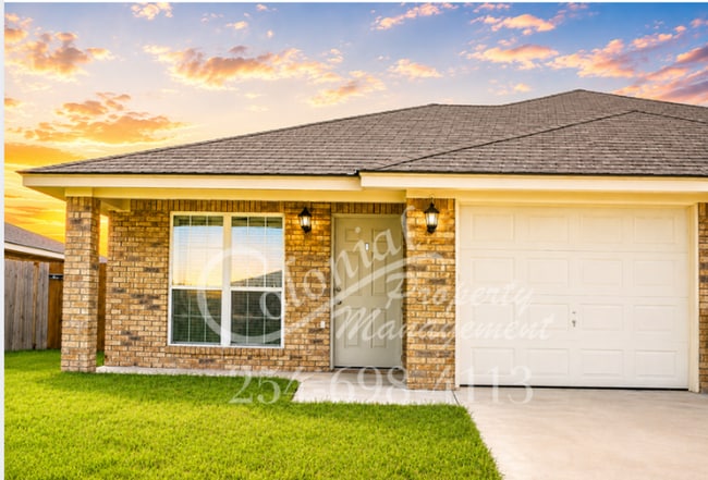 Building Photo - 2704 Vernice Loop Unit A