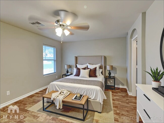 Photo - 40768 W Sanders Way