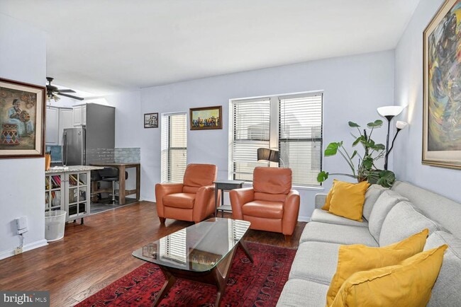 Building Photo - 1669 Columbia Rd NW Unit 401