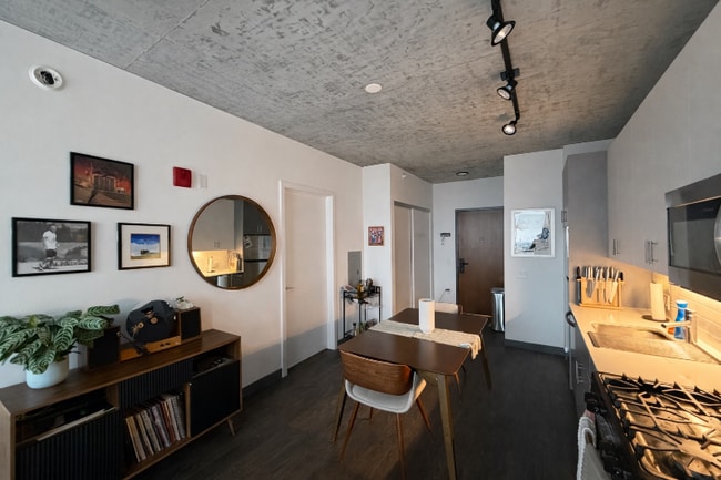 Photo - 156 N Elizabeth St Unit 2006