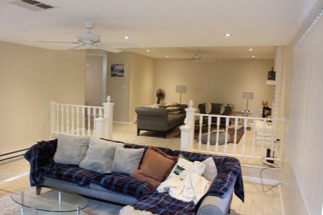 Photo - 4-Bedroom Furnished Home in University Hei...