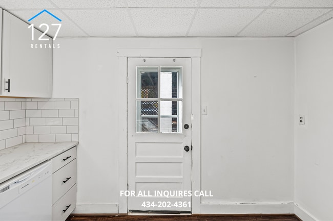 Photo - Cozy Upstairs 1-Bedroom Apartment in Fort ...