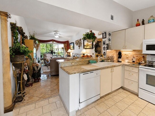 Photo - 8294 Key Royal Cir Unit 1631