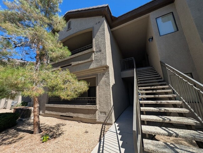 Photo - 8250 N Grand Canyon Dr House