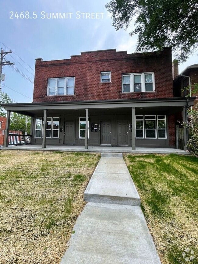Building Photo - 2468.5 Summit St Unit A Rental