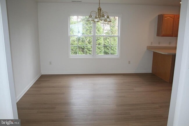 Photo - 67 Downey Oak Cir