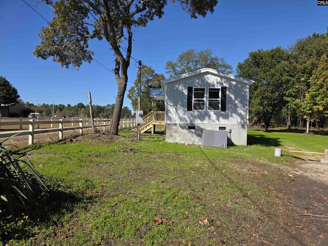 Photo - 714 Windy Rd