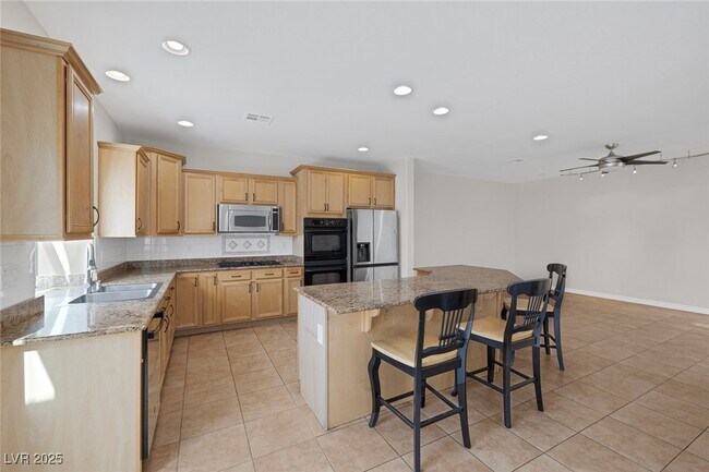 Building Photo - 2405 Esteem Ridge Dr Rental