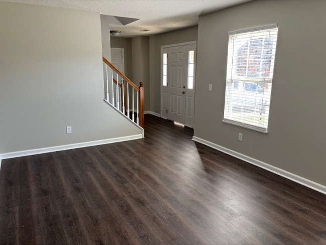 Photo - 169 Walkbridge Way